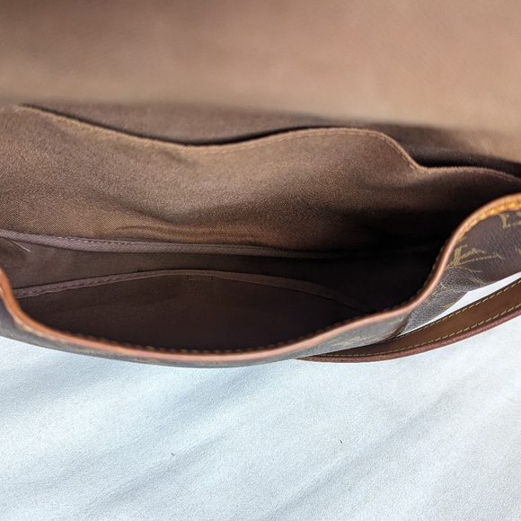 Louis Vuitton Brown Saumur Monogram 30 Canvas Crossbody Bag - Picture 10 of 12